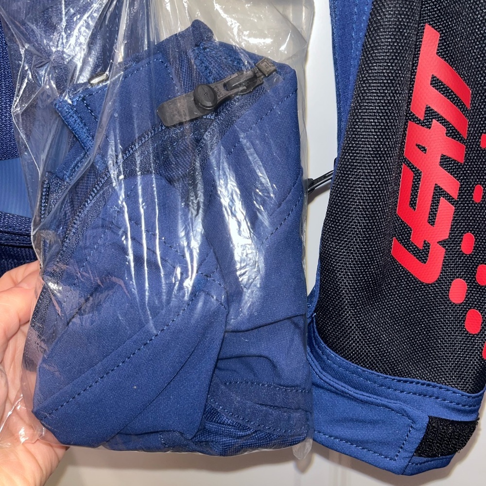 NWT Leatt Moto 5.5 Enduro jacket - Picture 4 of 5